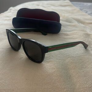 Women’s Red, Green, & Black Gucci Sunglasses